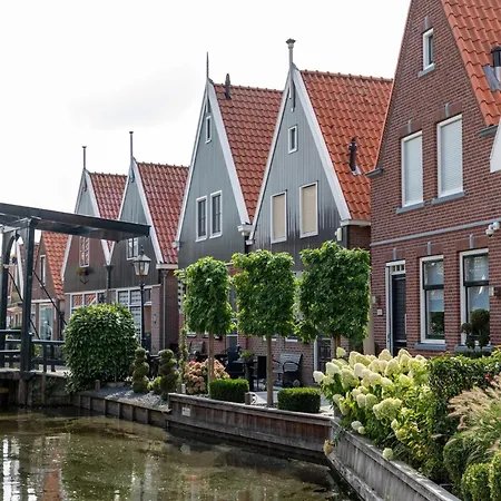 Style On The Markermeer Nyaraló